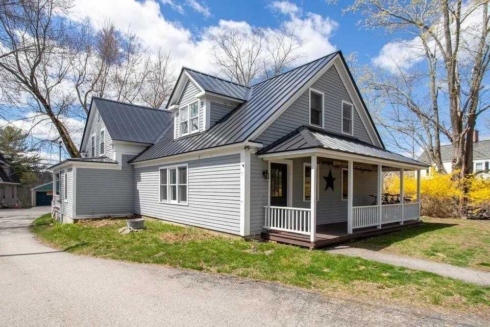 33 Exeter Rd - Photo 5 of 33