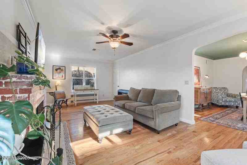 1122 S Arlington Ave - Photo 5 of 23