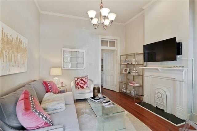 1124 Bordeaux St - Photo 2 of 7