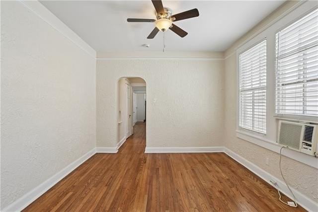 5918 Annunciation St #202 - Photo 5 of 13