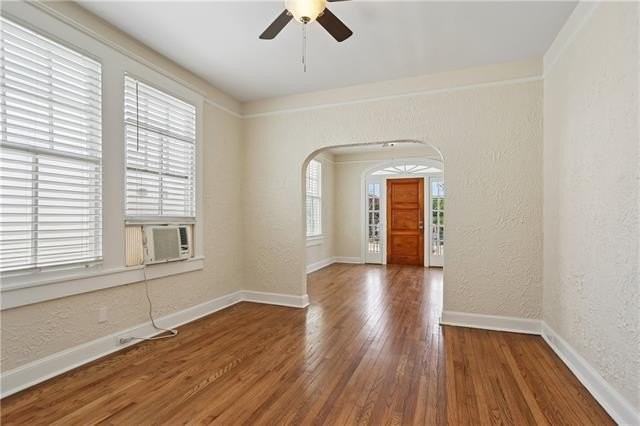 5918 Annunciation St #202 - Photo 6 of 13