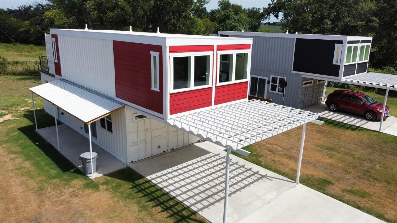 1228 Kennie Dr
