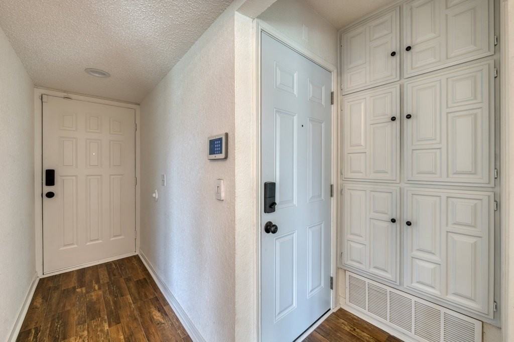 1700 Willow Vale Dr - Photo 5 of 21