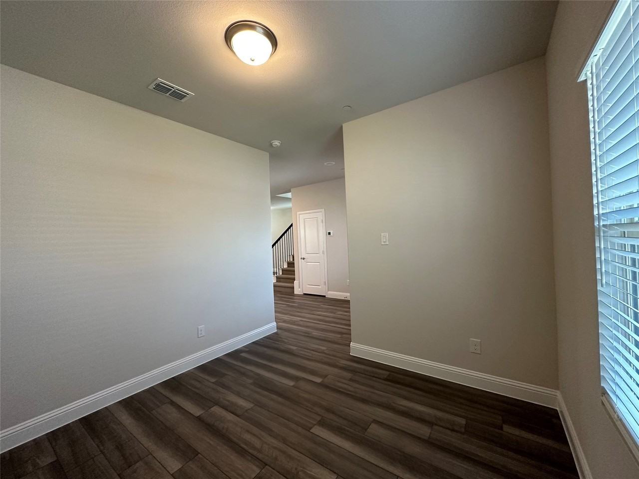 123 Monarch Way - Photo 5 of 34