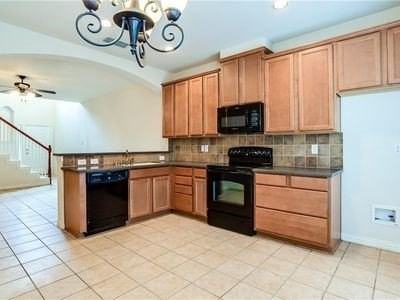 7933 Hannah St - Photo 3 of 17