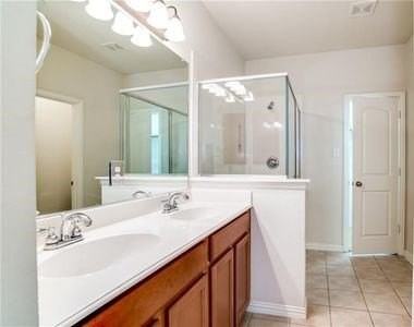7933 Hannah St - Photo 7 of 17