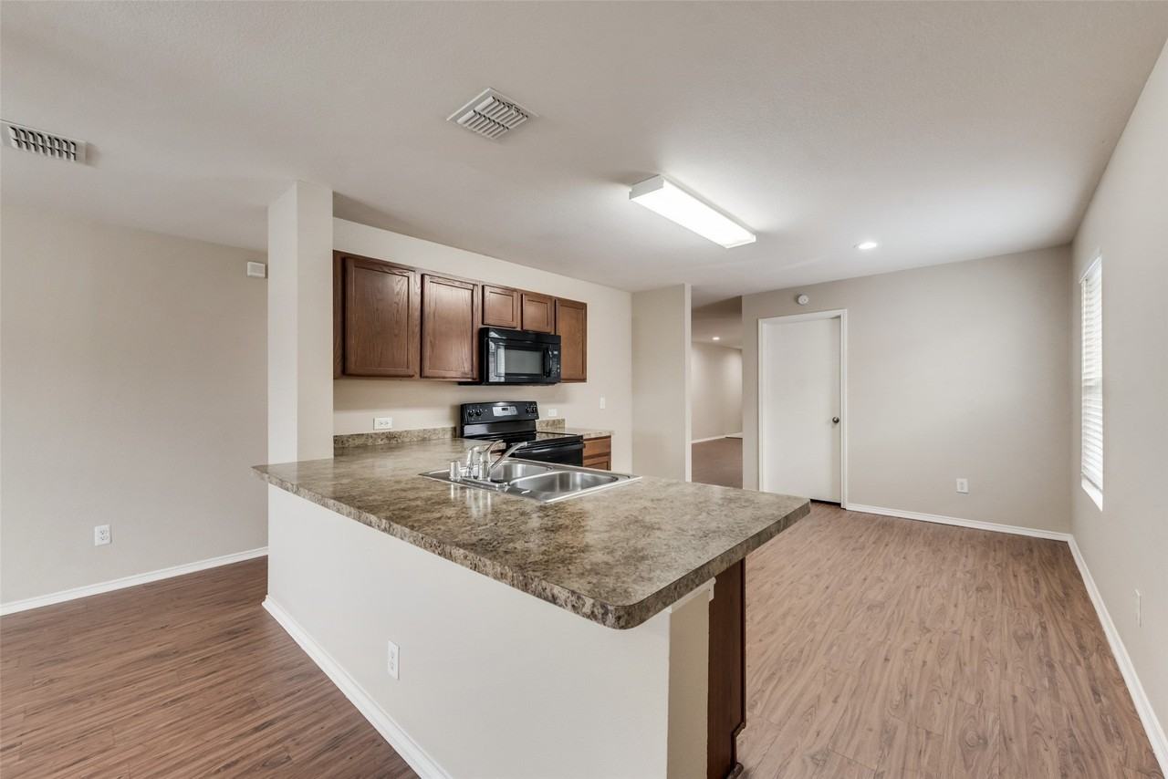 12617 Seagull Way - Photo 6 of 27
