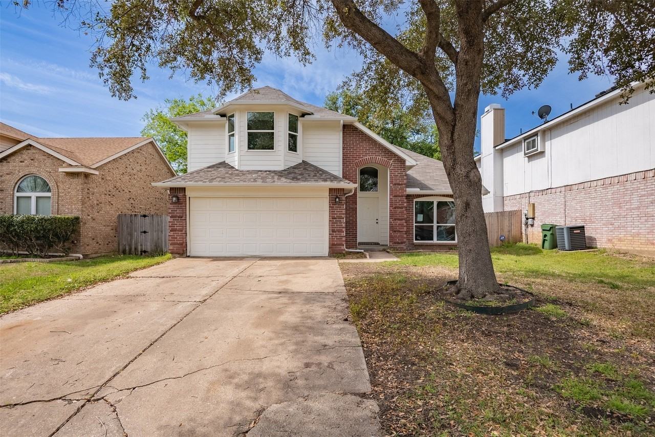 2318 Bennington Dr