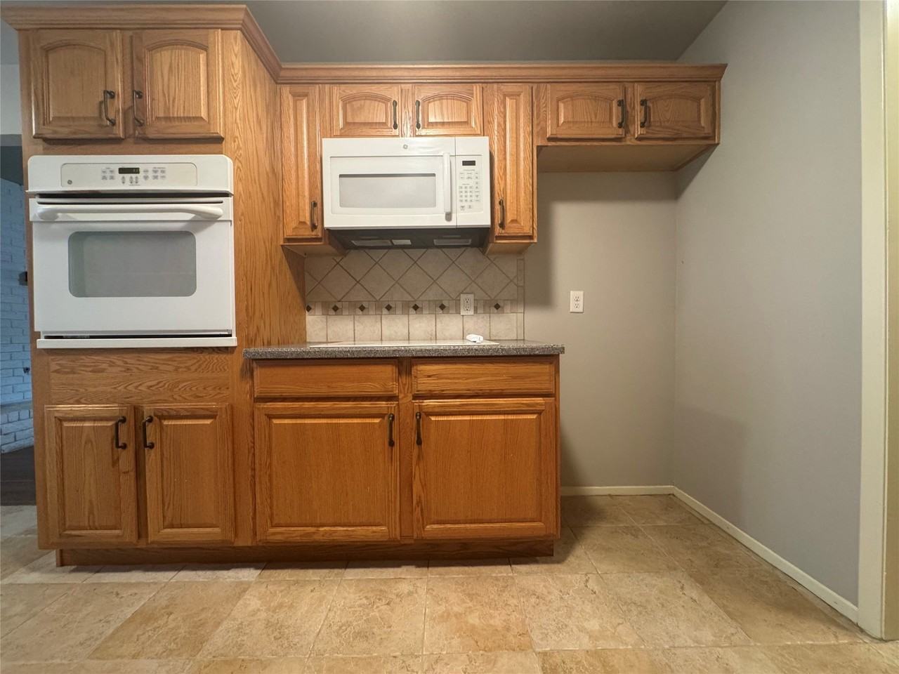 6224 Wheaton Dr #B - Photo 4 of 21