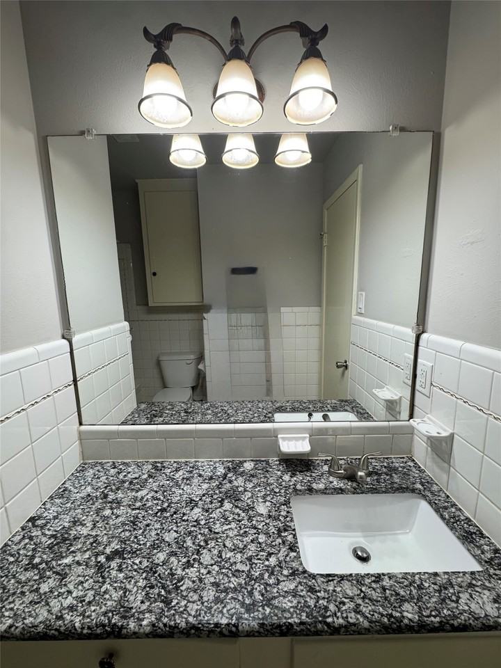6224 Wheaton Dr #B - Photo 7 of 21