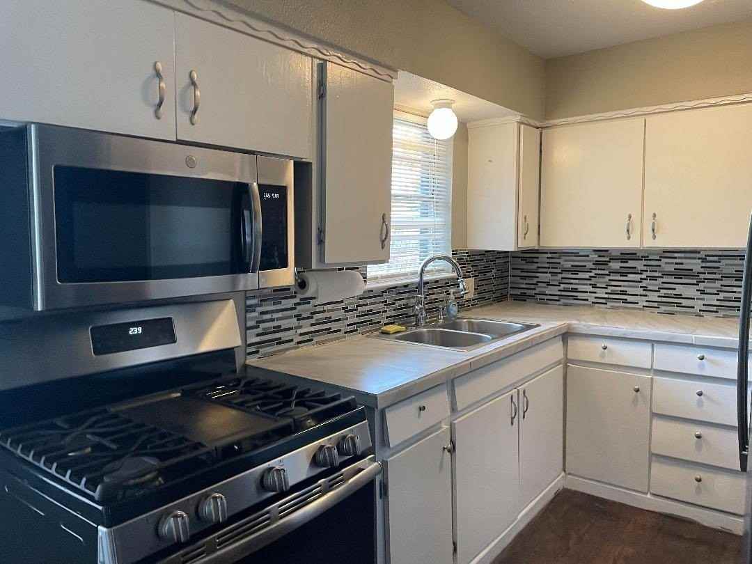 4425 Jane Anne St - Photo 6 of 14