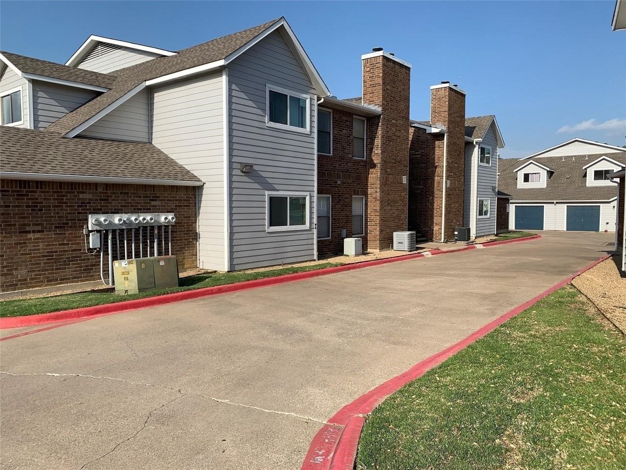 141 Valley View Dr #2BED2BATH - Photo 4 of 11