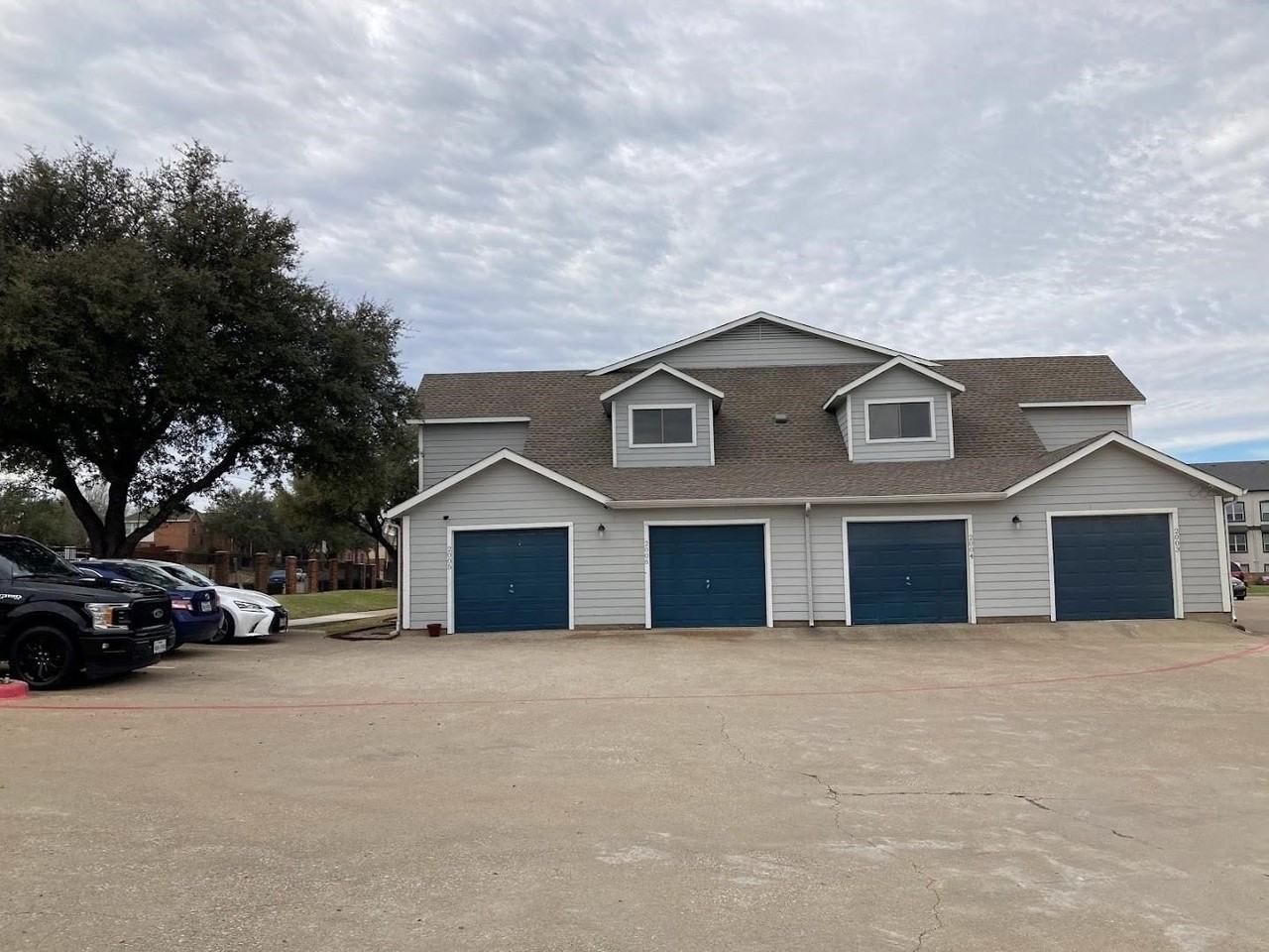 141 Valley View Dr #2BED2BATH - Photo 5 of 11