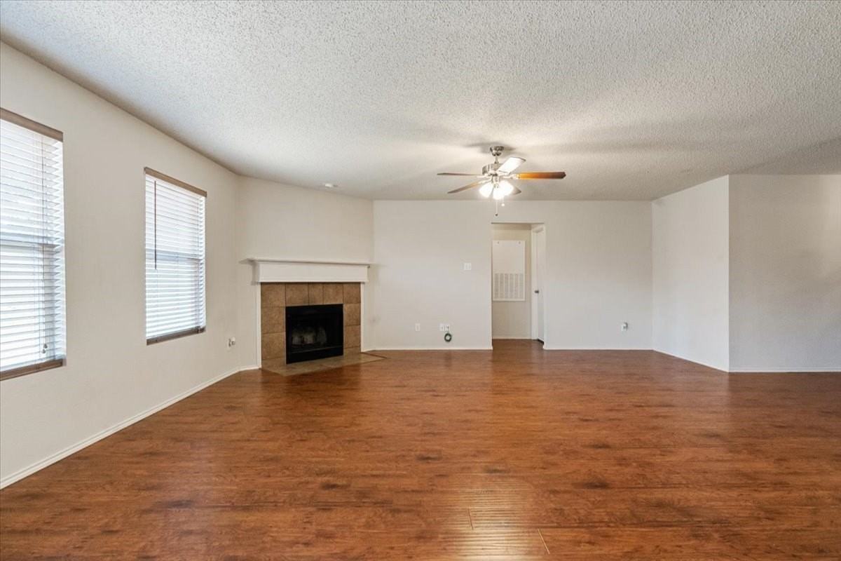 9812 George Washington Dr - Photo 5 of 25