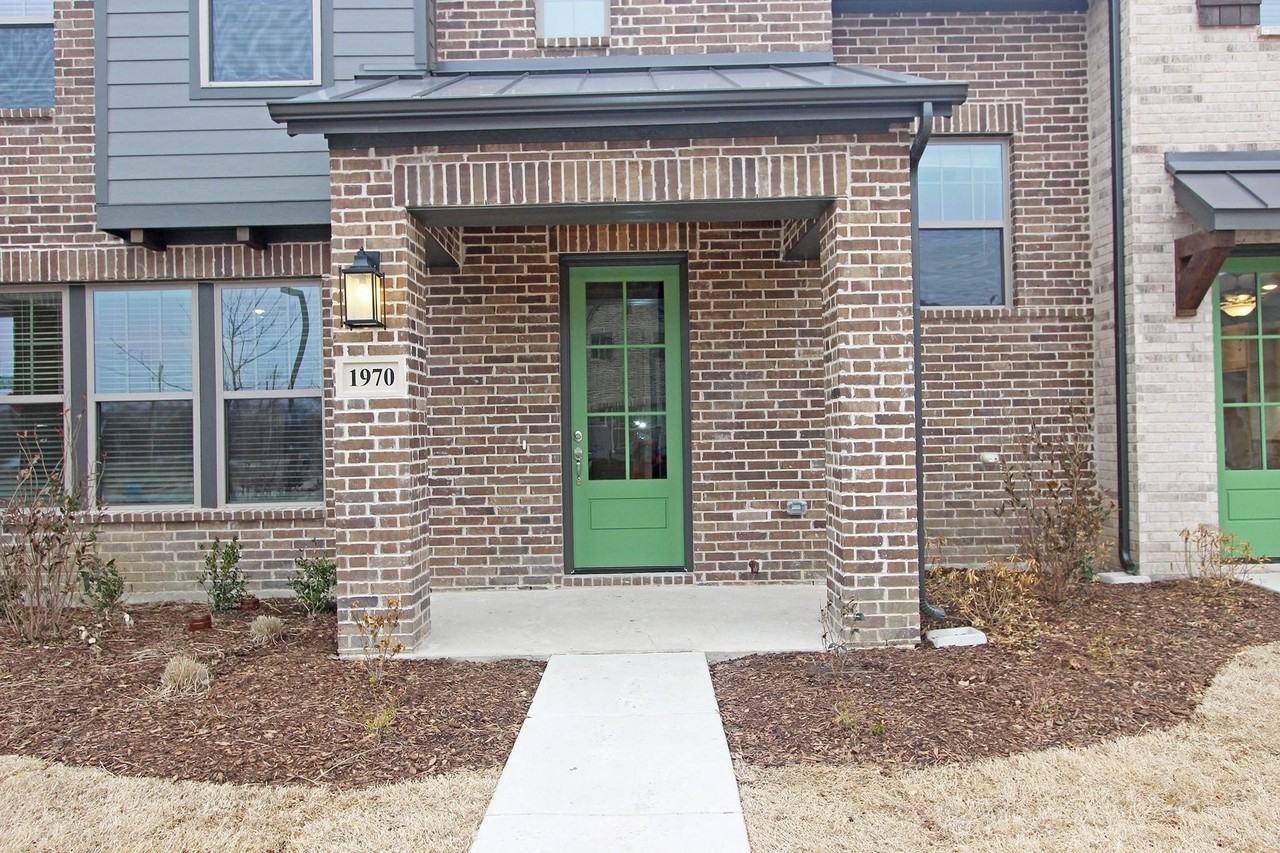 1970 Newman Ave - Photo 2 of 24