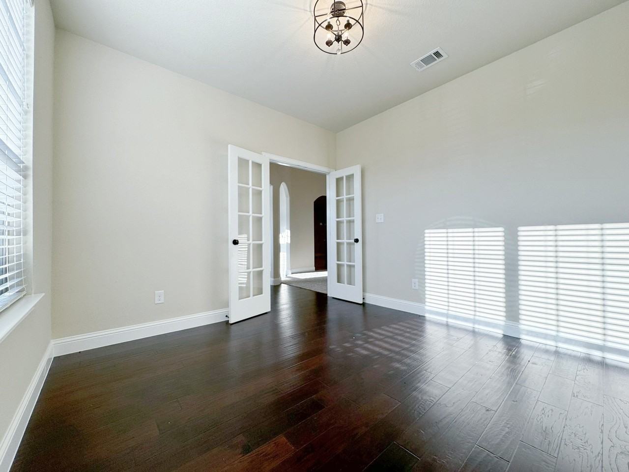 4106 Whitetail Ln - Photo 2 of 28