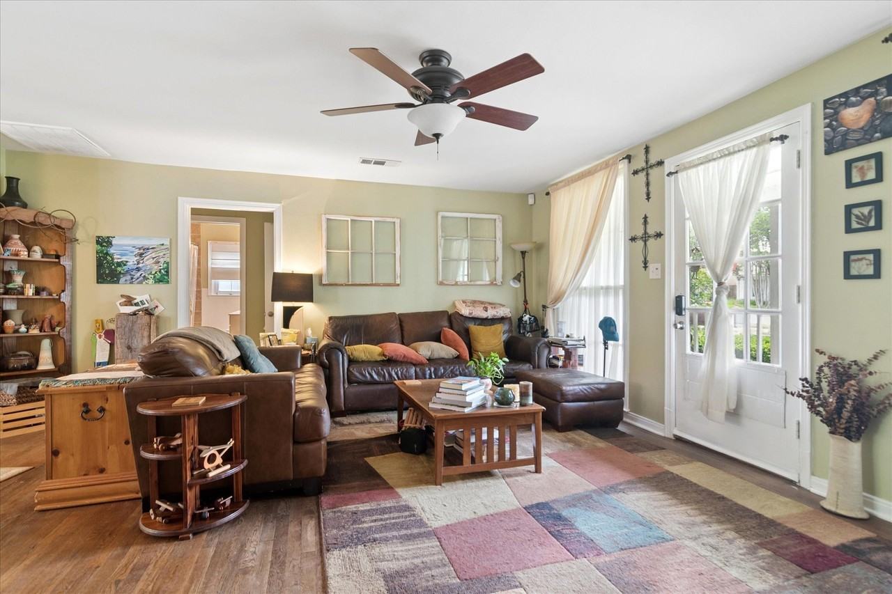 8910 San Fernando Way - Photo 2 of 25