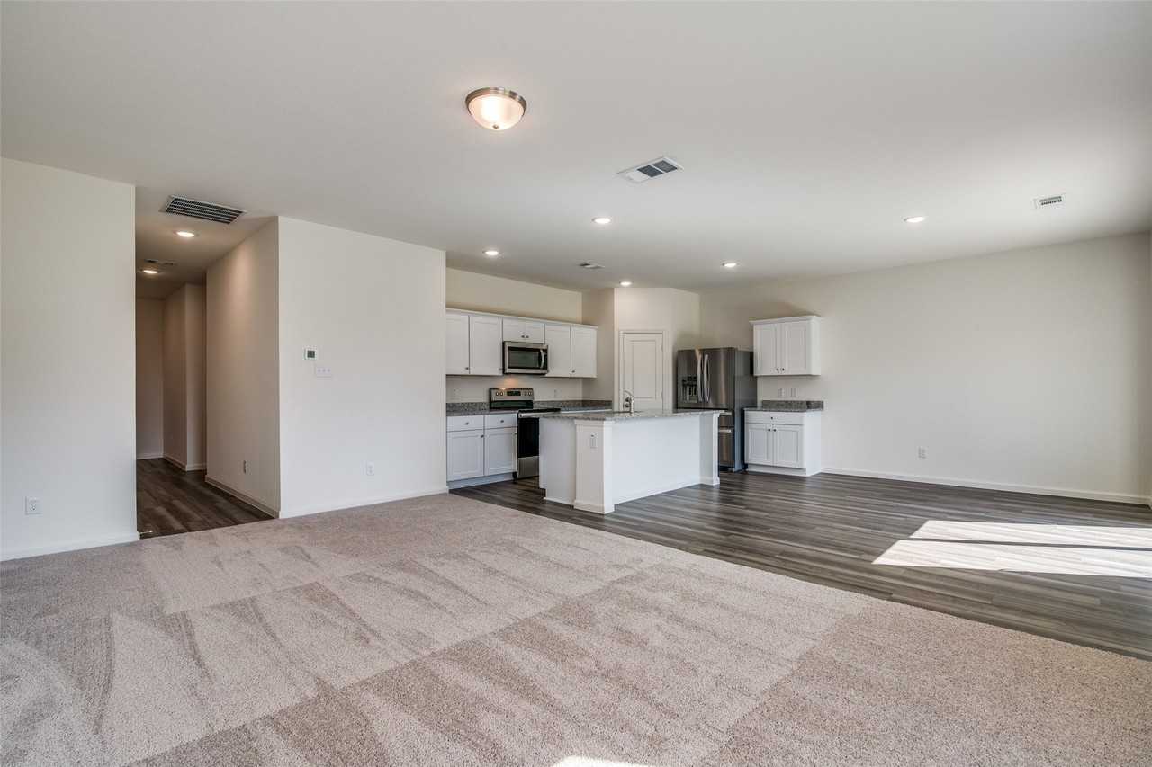 6231 Old Bridge Way - Photo 7 of 25