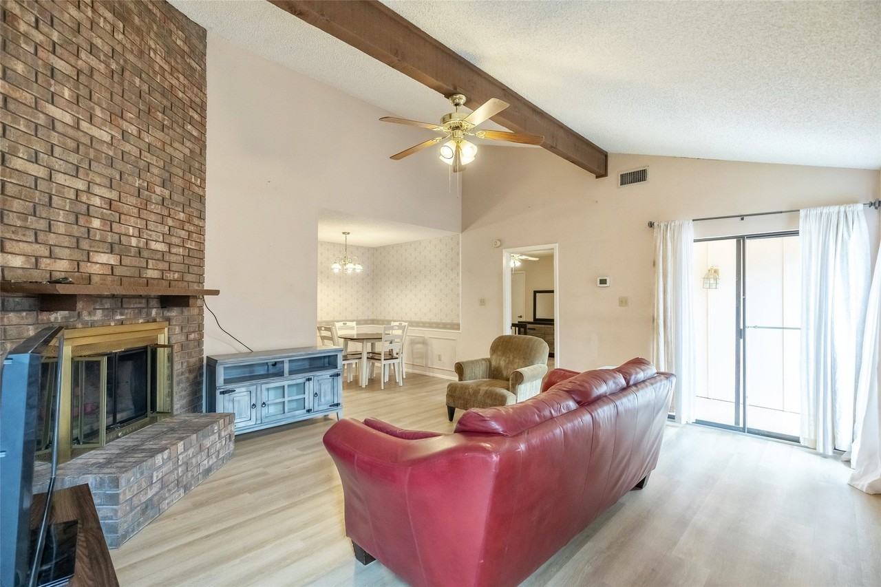4074 Russell Ave - Photo 4 of 34
