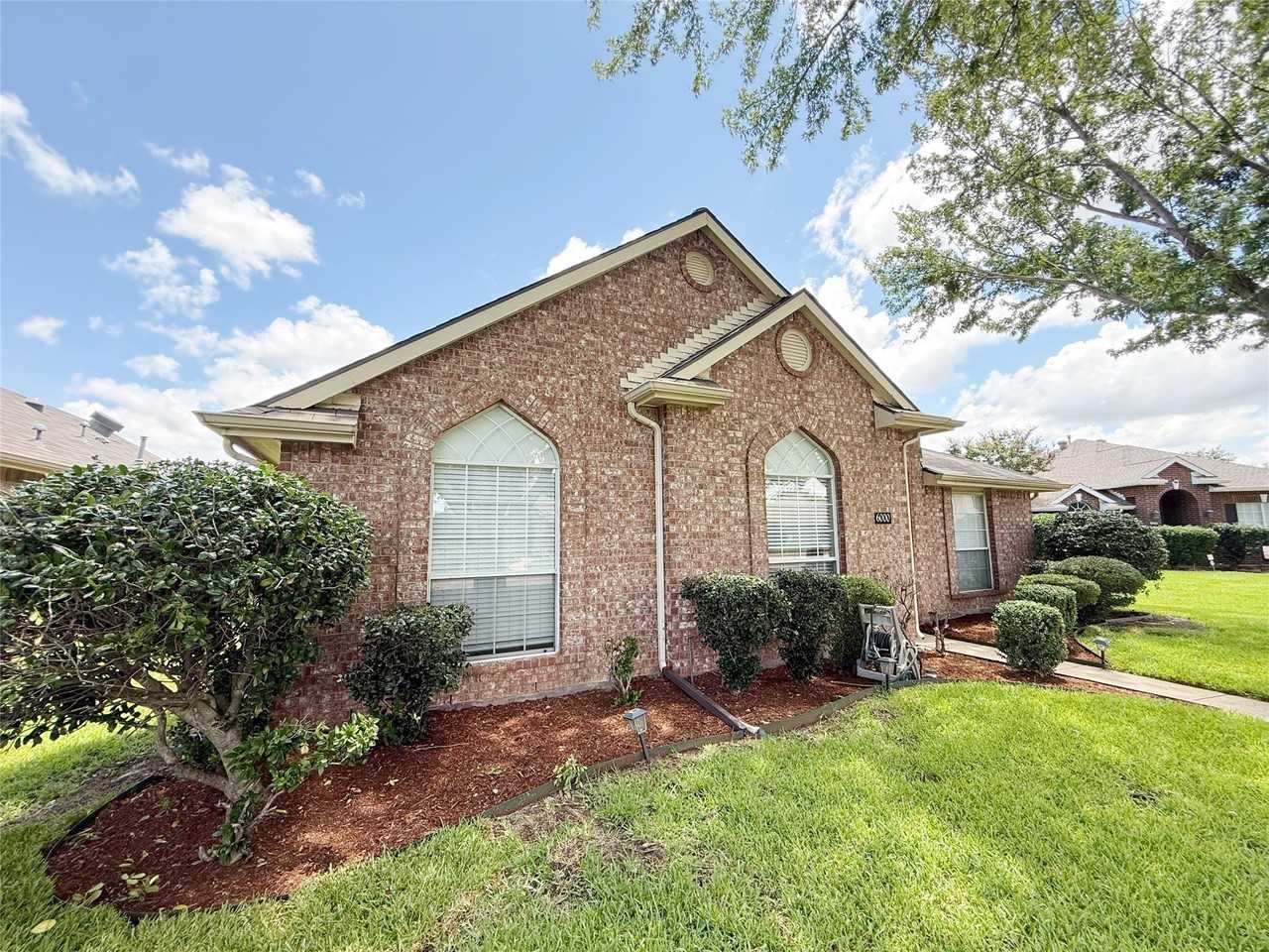 6000 Arlington Dr - Photo 2 of 40