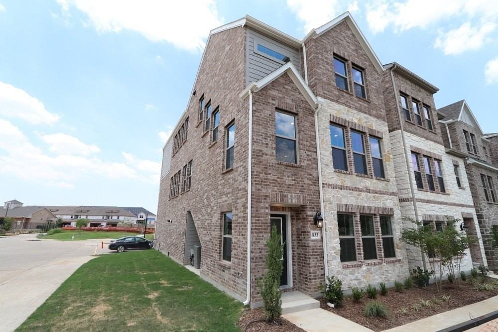 833 Tennessee Dr - Photo 4 of 40