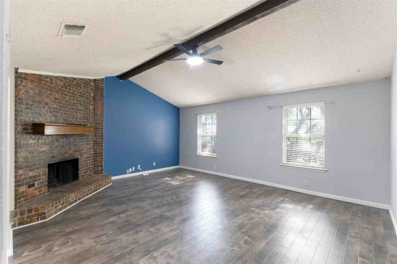 719 Matthews Ct - Photo 3 of 22