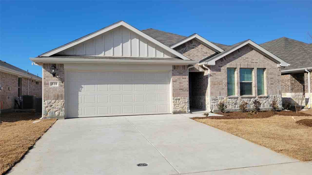 310 Sugarlands Dr - Photo 2 of 40