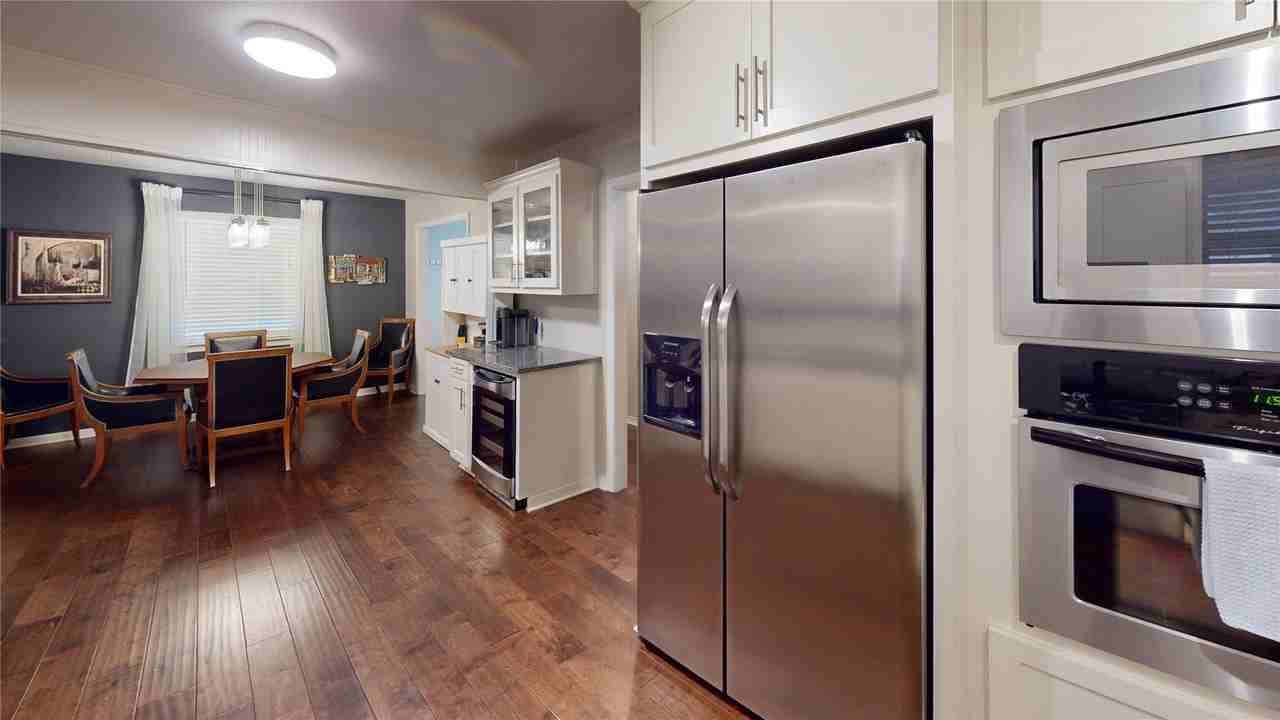 8257 Stony Creek Dr - Photo 3 of 14