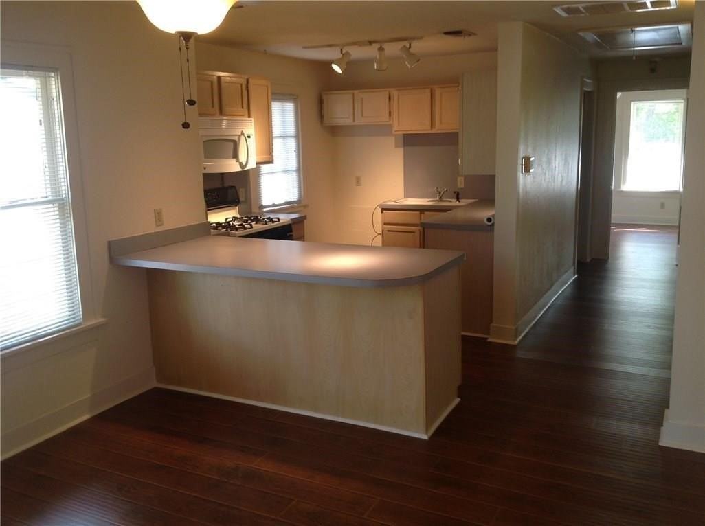 3951 Lafayette Ave - Photo 7 of 9