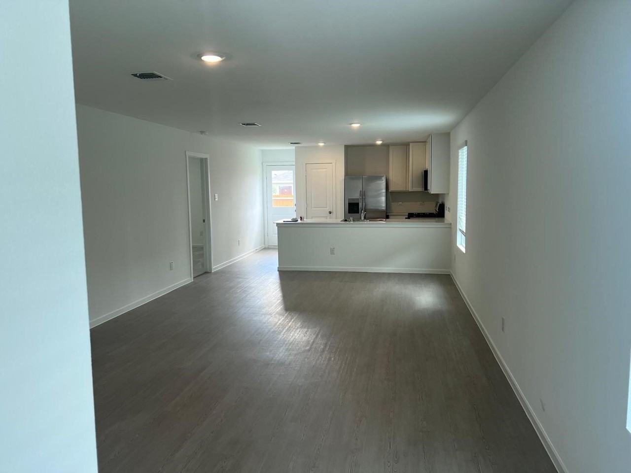 3915 Ontario Way - Photo 4 of 17