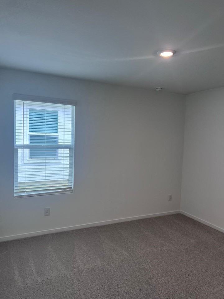 3915 Ontario Way - Photo 7 of 17