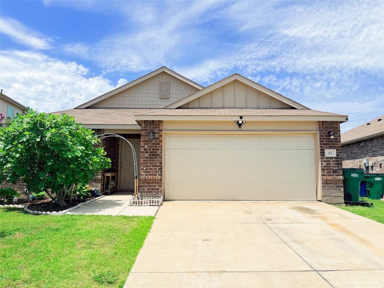 115 Waxberry Dr - Photo 3 of 20