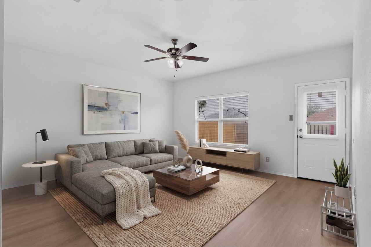 2123 Meadow View Dr - Photo 7 of 40