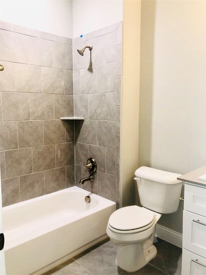 17644 Bottlebrush Dr - Photo 4 of 27