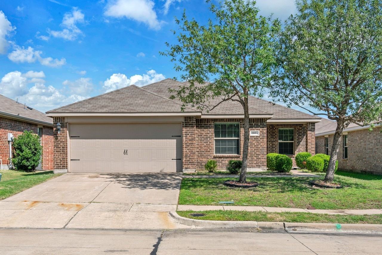 2004 Crosby Dr