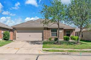 featured image of 2004 Crosby Dr