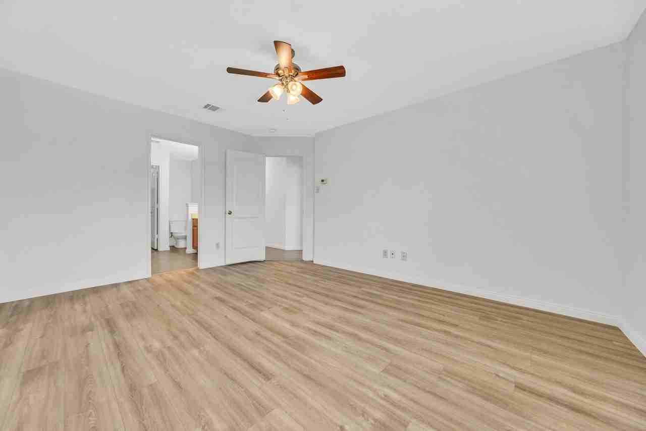 2004 Crosby Dr - Photo 7 of 17