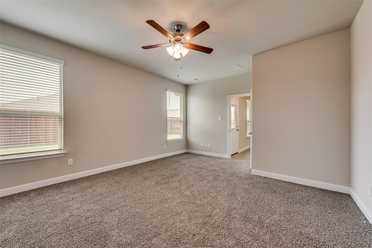 2441 Bellatrix Dr - Photo 6 of 15