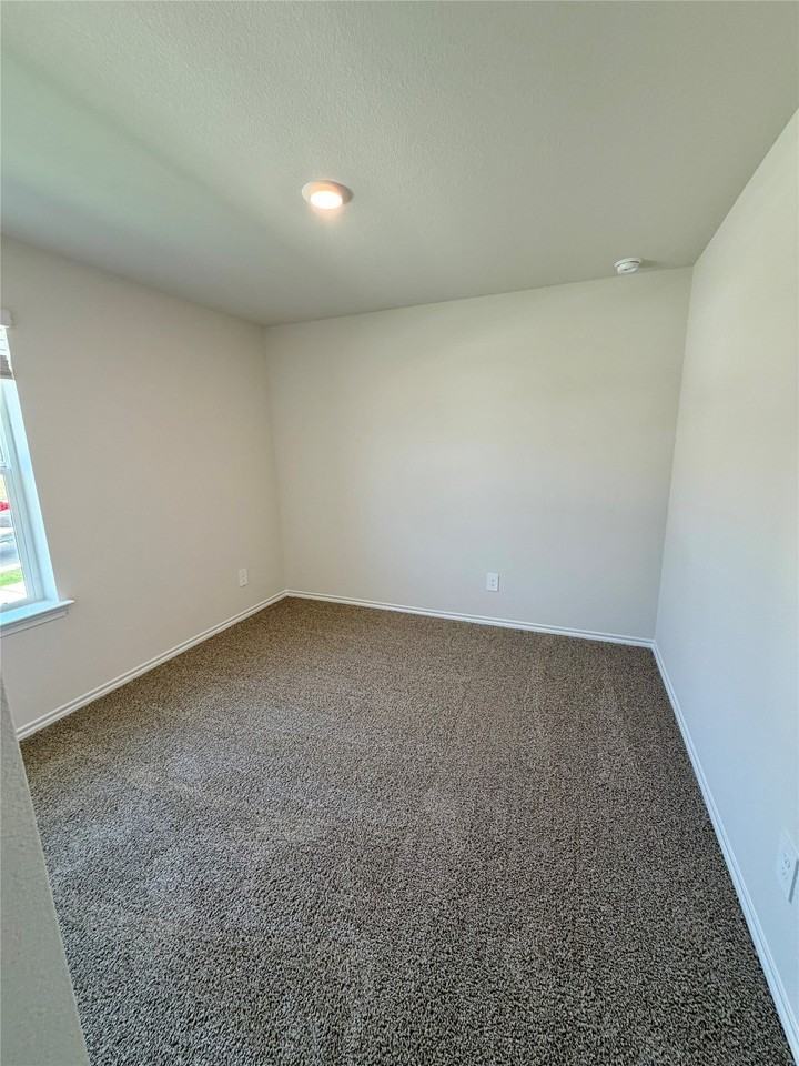 3334 Catamount Dr - Photo 7 of 27