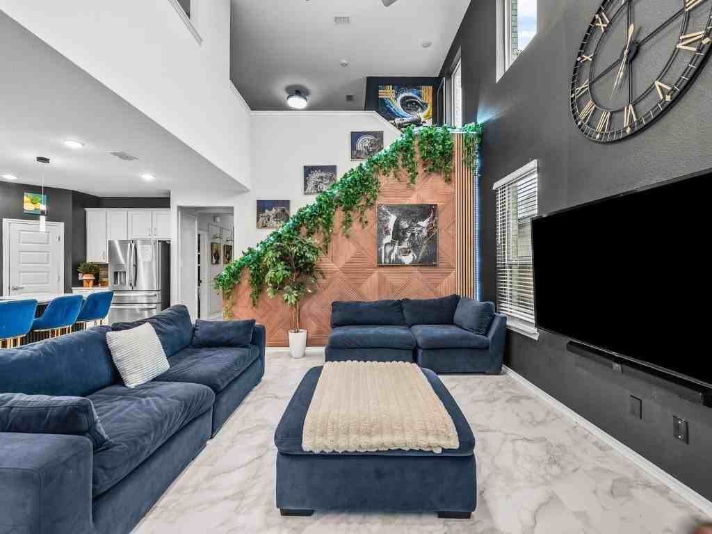 1908 Twisted Tree Ln - Photo 6 of 31