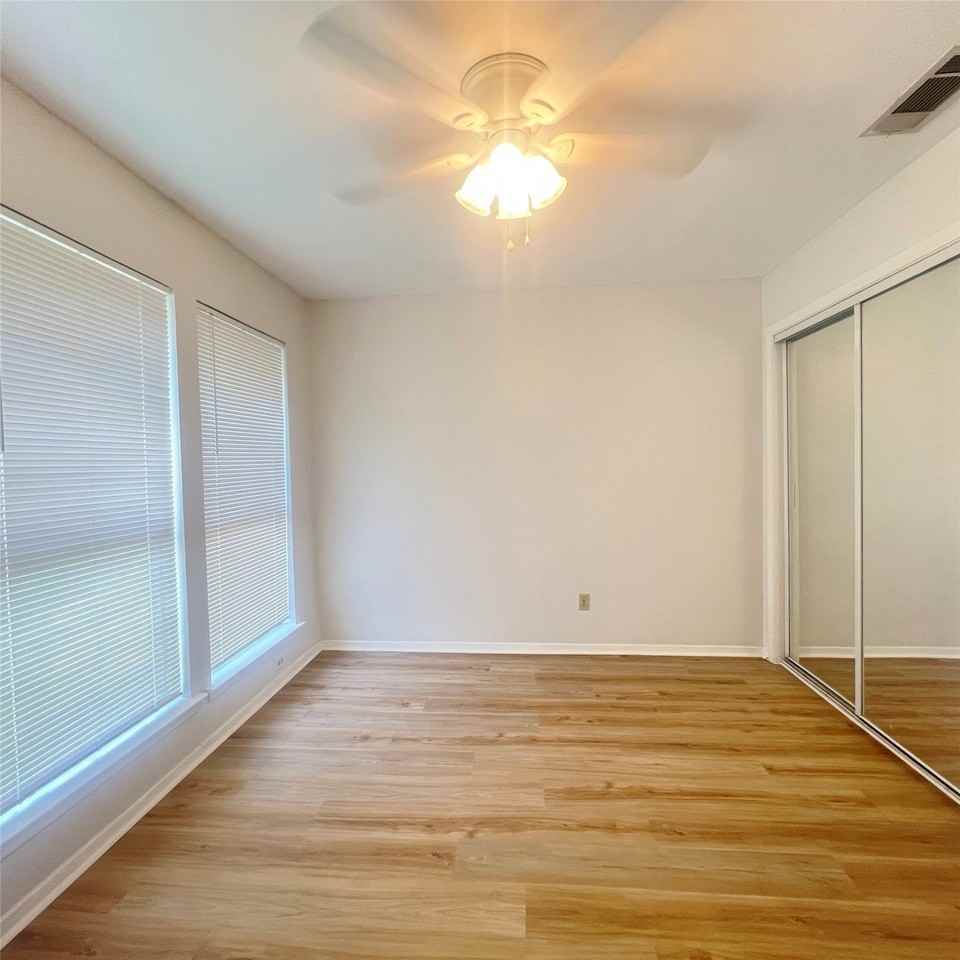 3037 Airhaven St - Photo 7 of 15