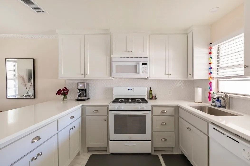 5462 Anita St - Photo 6 of 14