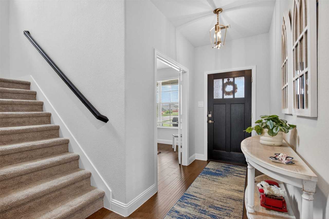 1002 Copper Smith Way - Photo 2 of 24