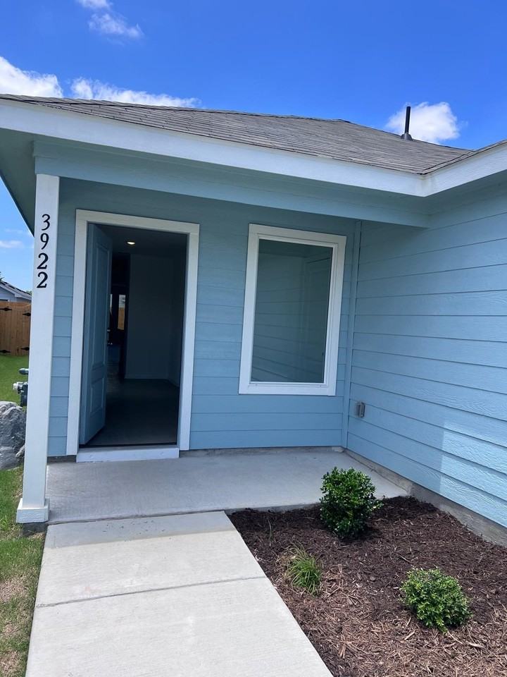 3922 Ontario Way - Photo 3 of 19
