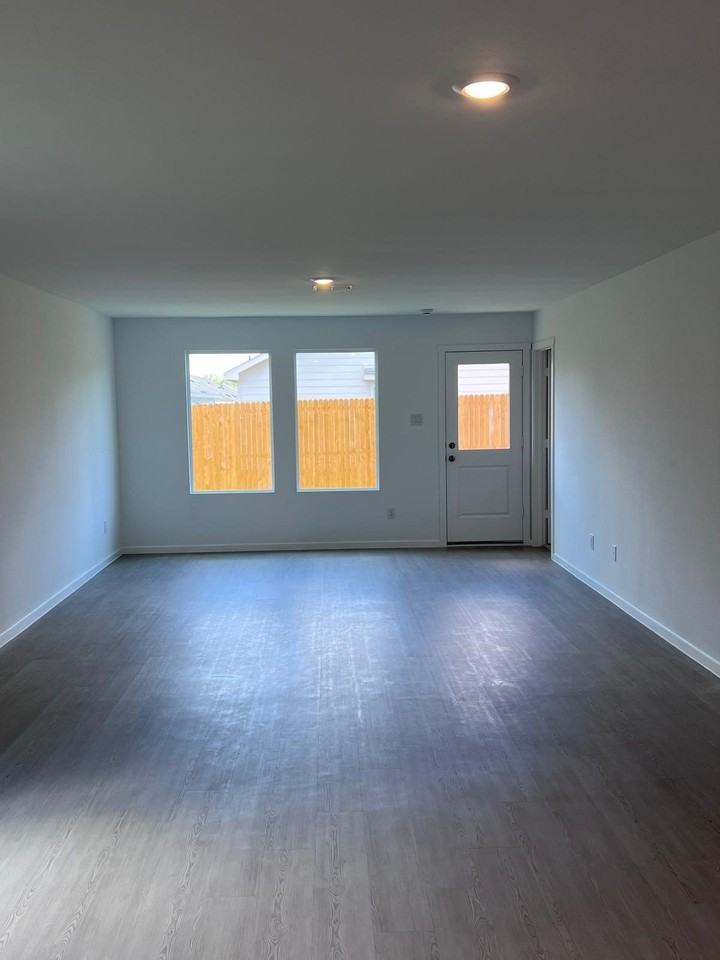 3922 Ontario Way - Photo 6 of 19