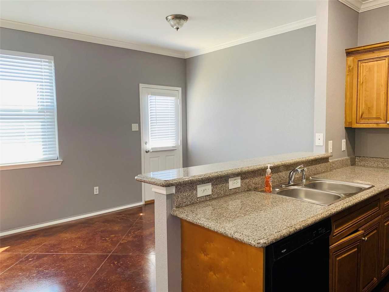 2304 Aldergate Dr - Photo 6 of 10