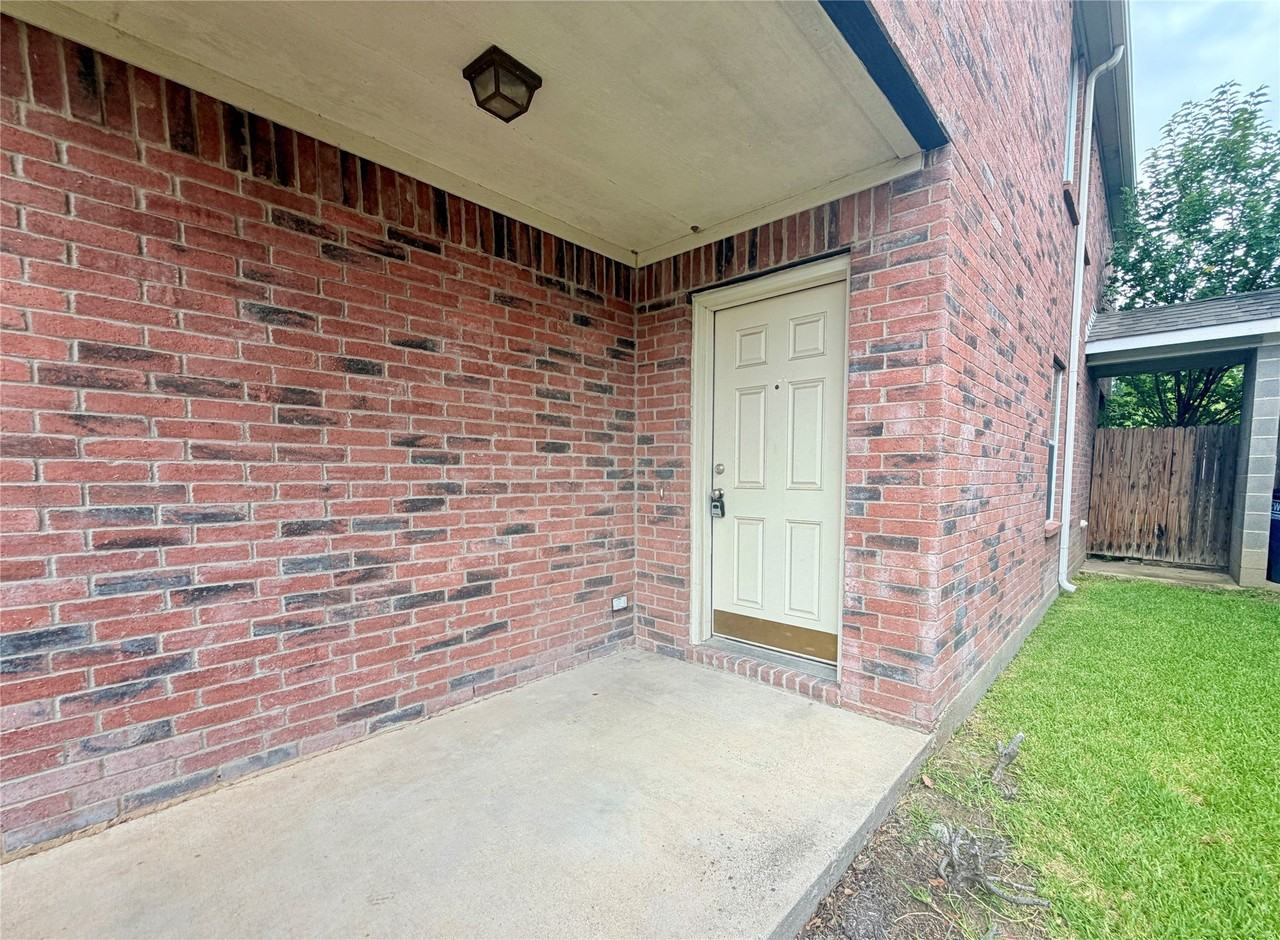 612 Fleming St - Photo 7 of 23