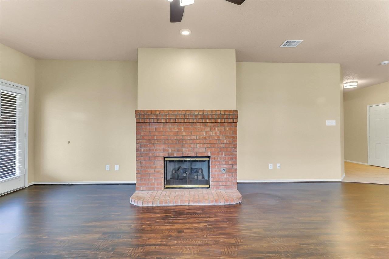 4154 Parterre Dr - Photo 7 of 40