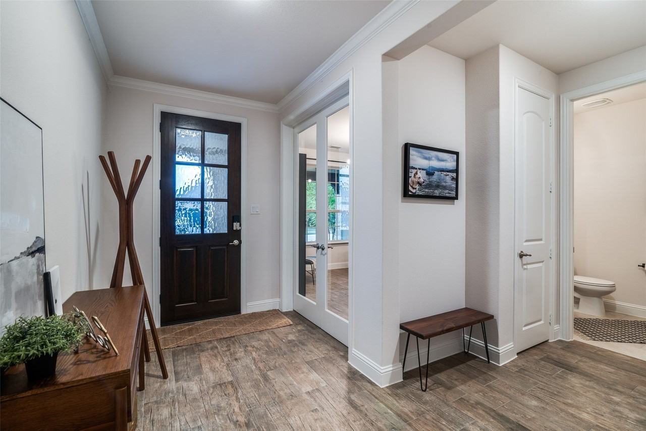 834 Mildren Ln - Photo 2 of 18