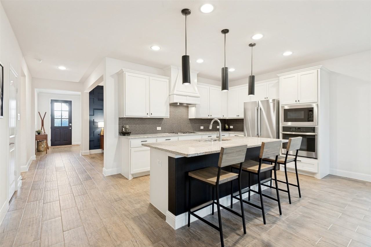 834 Mildren Ln - Photo 6 of 18